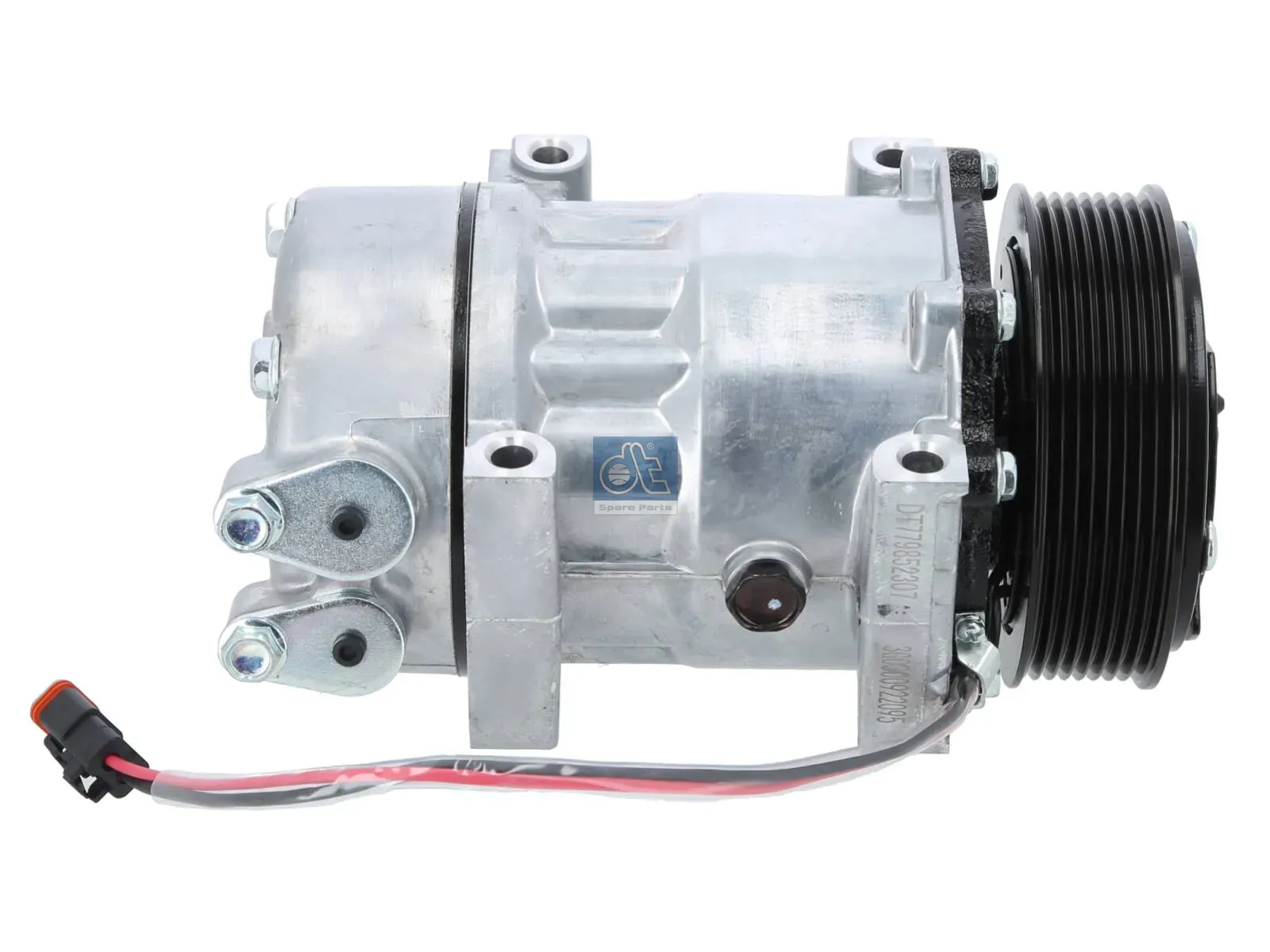 Compressor, air conditioning, oil filled