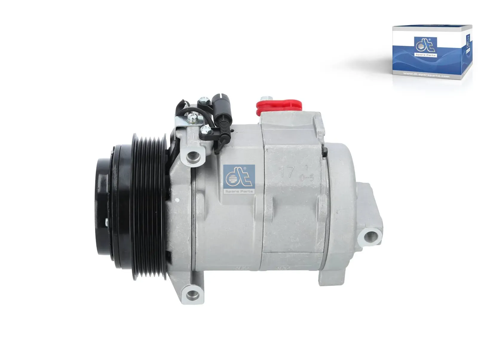 Compressor, air conditioning, oil filled