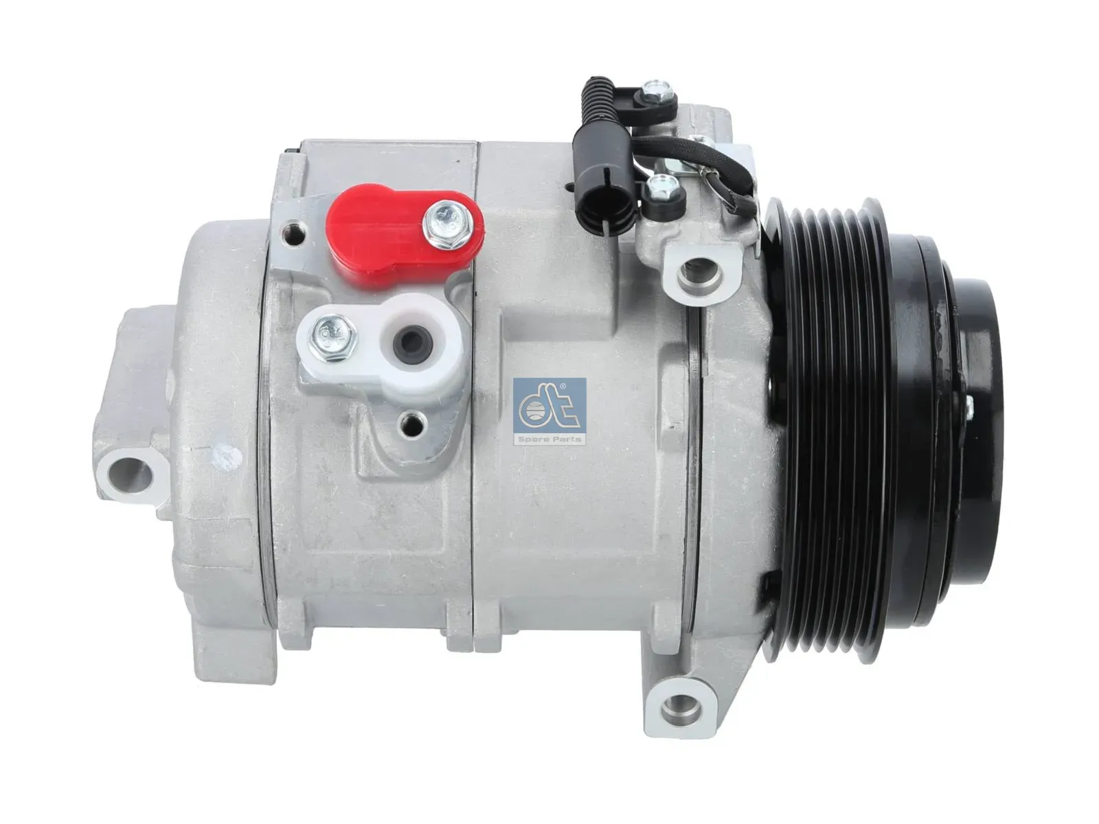 Compressor, air conditioning, oil filled
