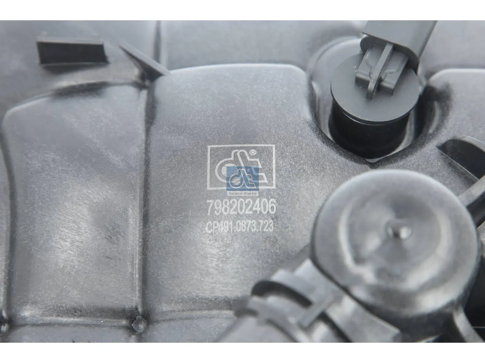 Expansion tank, with cap, with sensor